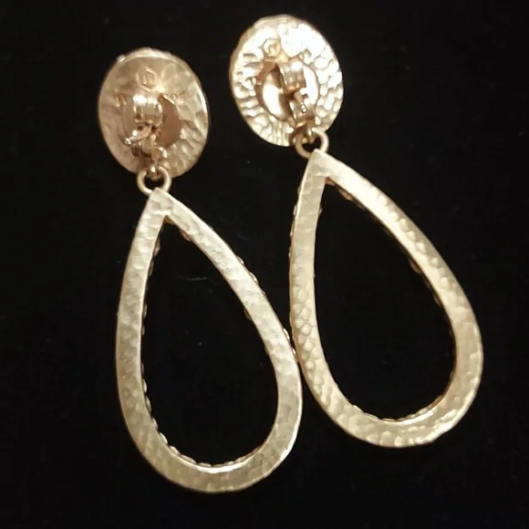 Julie Vos luxury Penelope Statement dangle teardrop earrings gold with pearls - Picture 3 of 5